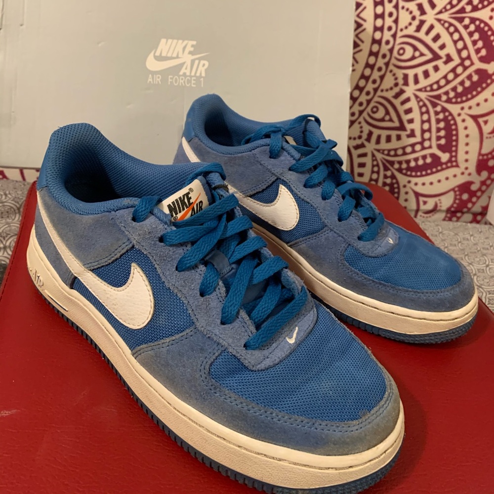 Nike blue & white air forces